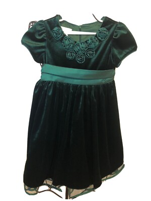 green petticoat dress GREEN DAY we brought back the most loved original Petticoat Lane Dress this year, in delicious happy weekend in this glorious sunshine #greenlinen #irishlinen #applegreen #madeinengland #slowfashion