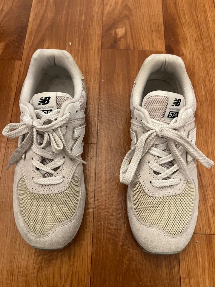 Zapatillas New Balance 574 Niños Talla 3 Beige Gamuza PC574FOG Foto 2 de 4