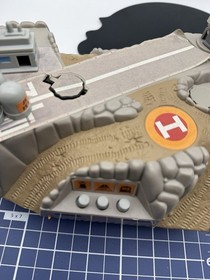 1994 Galoob Micro Machines Military Battle Zones Skycat Airbase Base Playset