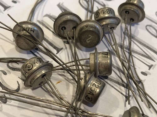 Transistor Ge MP25A URSS PNP 10 un. МП25А hfe 20..50 - Imagen 3 de 3