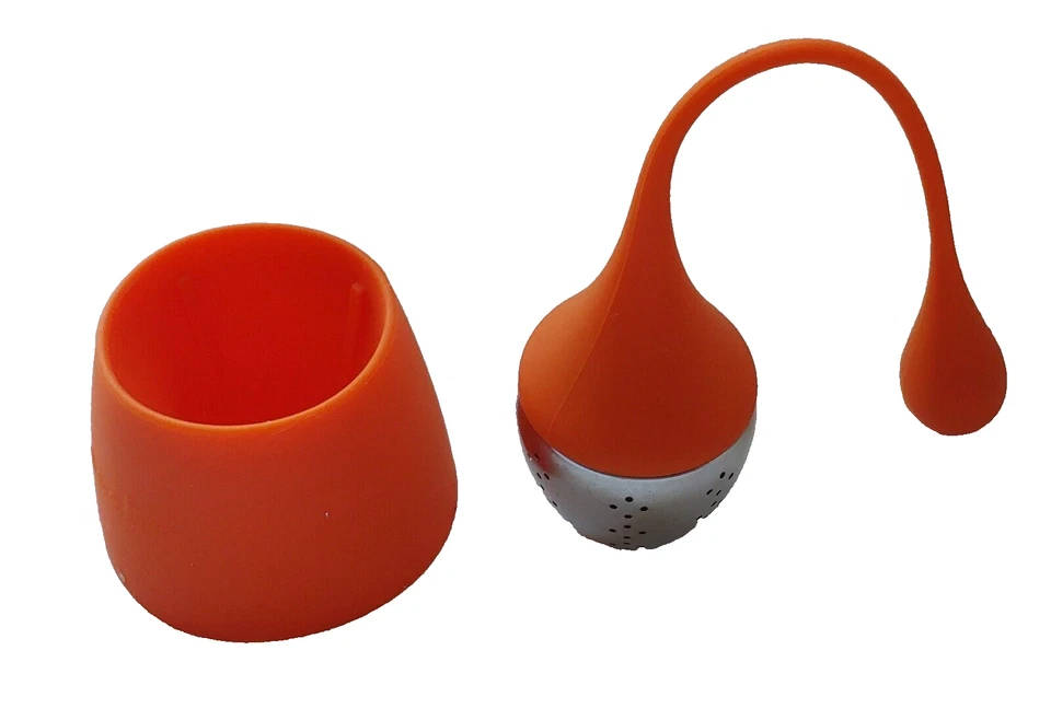 Маленький апельсиновый утяжеленный подвесной чайный заварник с подставкой — заваривайте идеальные чашки чая! - Изображение 2 из 4