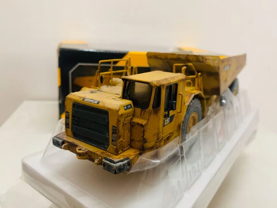 1:50 Norscot Cat AD45B Underground Articulated Truck Muddy Version 55191 - Image 3 of 4