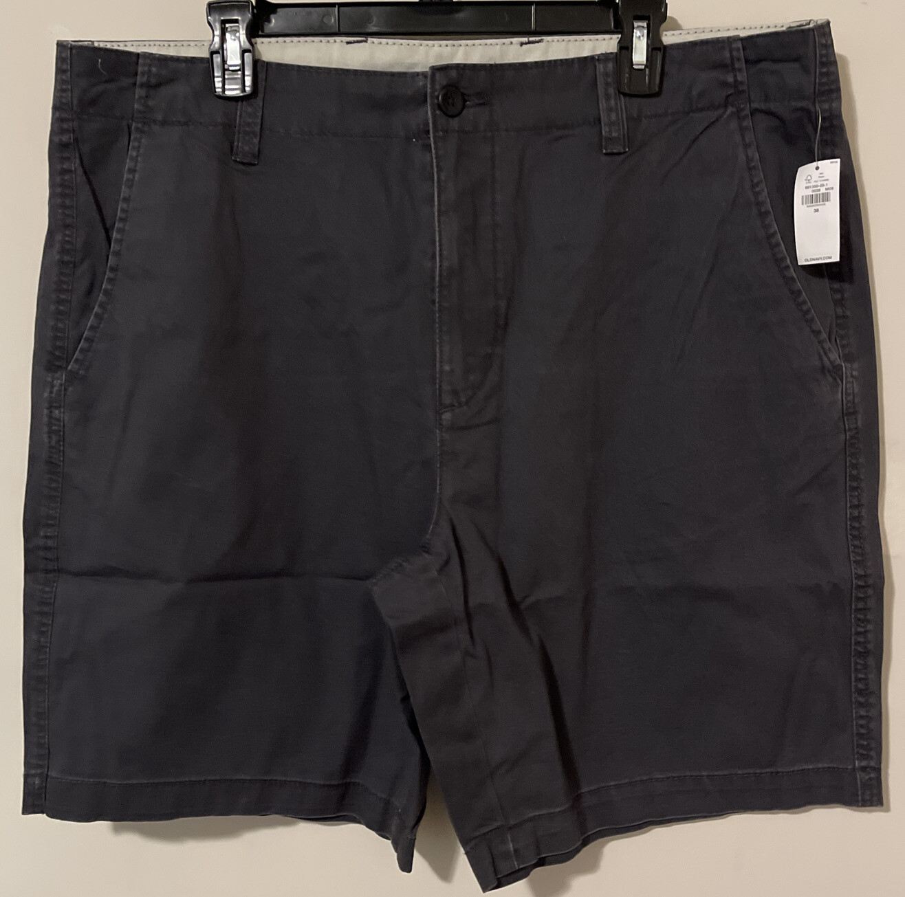 Old Navy Mens Size 38 Gray Lived-In Straight-Leg Distressed Shorts NWT! A4408