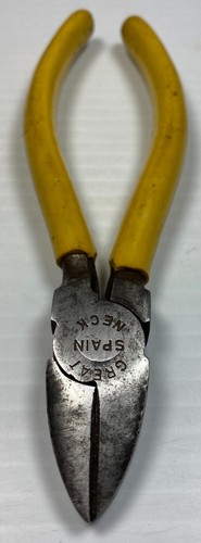 Vintage Great Neck Tools - 6-1/4" Diagonal Side Cutter Pliers with Yellow Grips - Picture 4 of 12