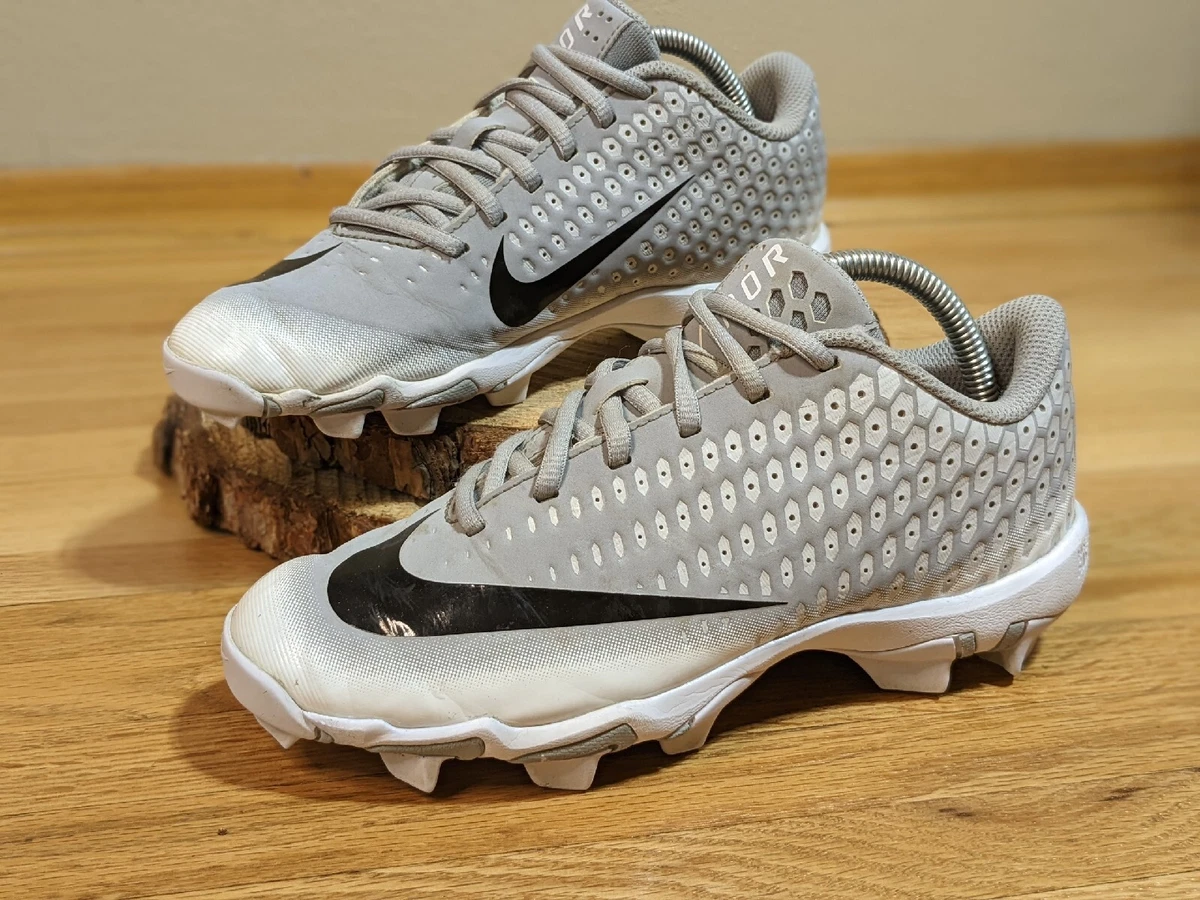 NIKE VAPOR FAST FLEX Gray Baseball CLEATS SIZE 5Y EUC Sport Shoes Spikes