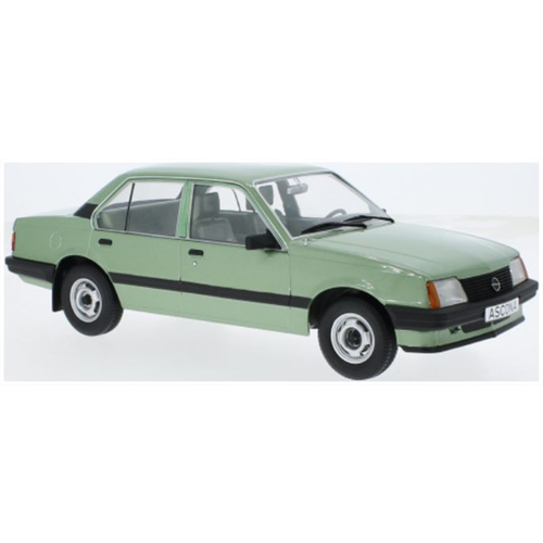 MCG Model Car Group Maßstab 1:18 Opel Ascona C 1981 grünmetallic