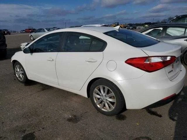 Soporte de montaje de carcasa termostato Kia Forte 1,8 L 2014 2015 2016 Foto 3 de 4