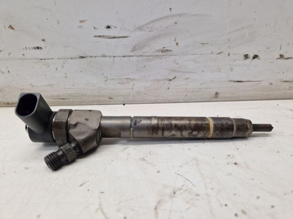 Diesel injector OM 612.981 compatible with Mercedes-Benz Sprinter thumbnail 2