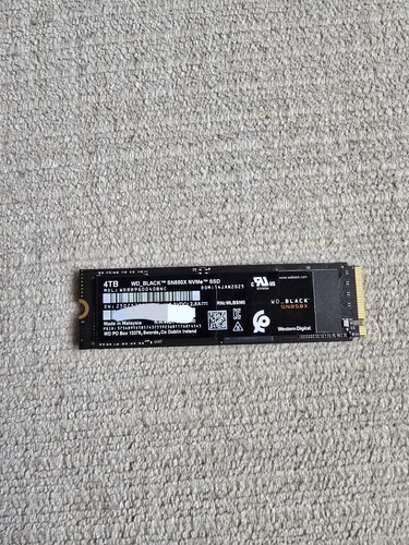 Western Digital WD_BLACK SN850X 4TB NVMe Interne SSD (WDS400T2X0E)