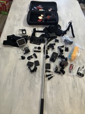 Pacchetto action camera GoPro Hero 4 Black Edition 4K con custodia e accessori