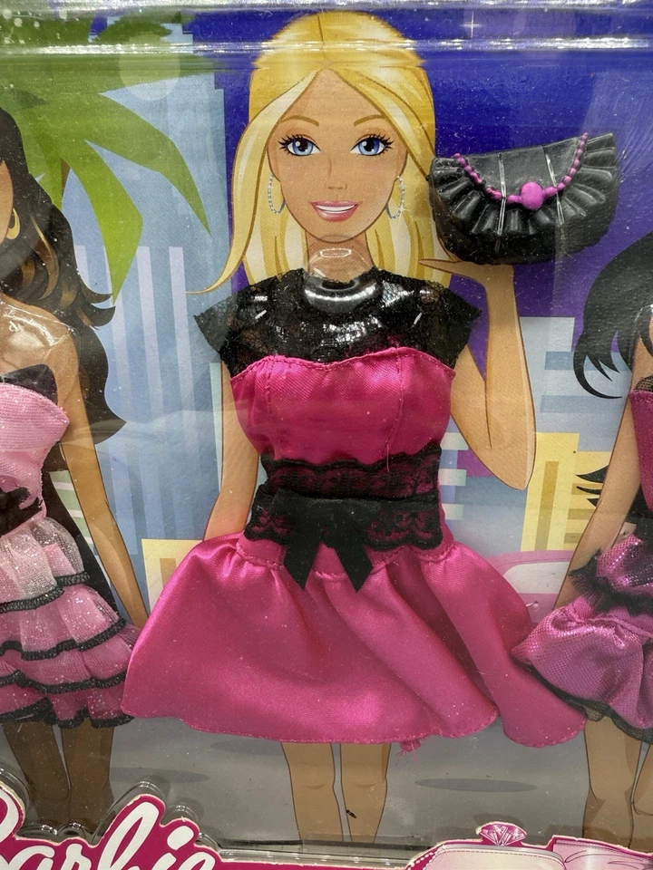 2009 Mattel Barbie Moda Conjunto de Regalo Rosa VIP Club Vestidos de Noche 3 Trajes Zapatos Foto 3 de 4