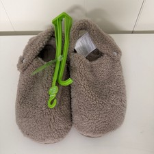 Crocs Classic Cozzzy Slipper in Tan