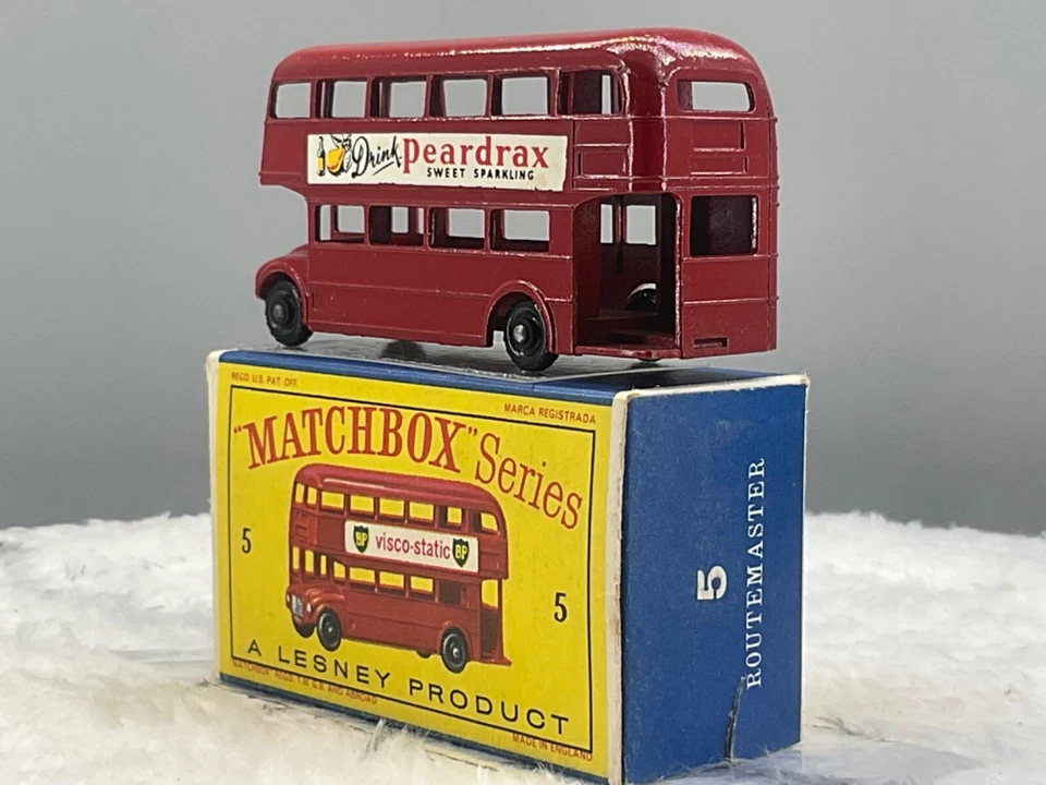 1950s Matchbox Lesney no.5C Routermaster London bus, mint, genuine, D2 box - Image 2 of 4