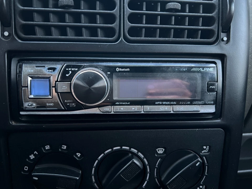 Alpine CDA-137BTi CD AINET DSP IMPRINT Player - ADVANCED BLUETOOTH - Image 3 of 3