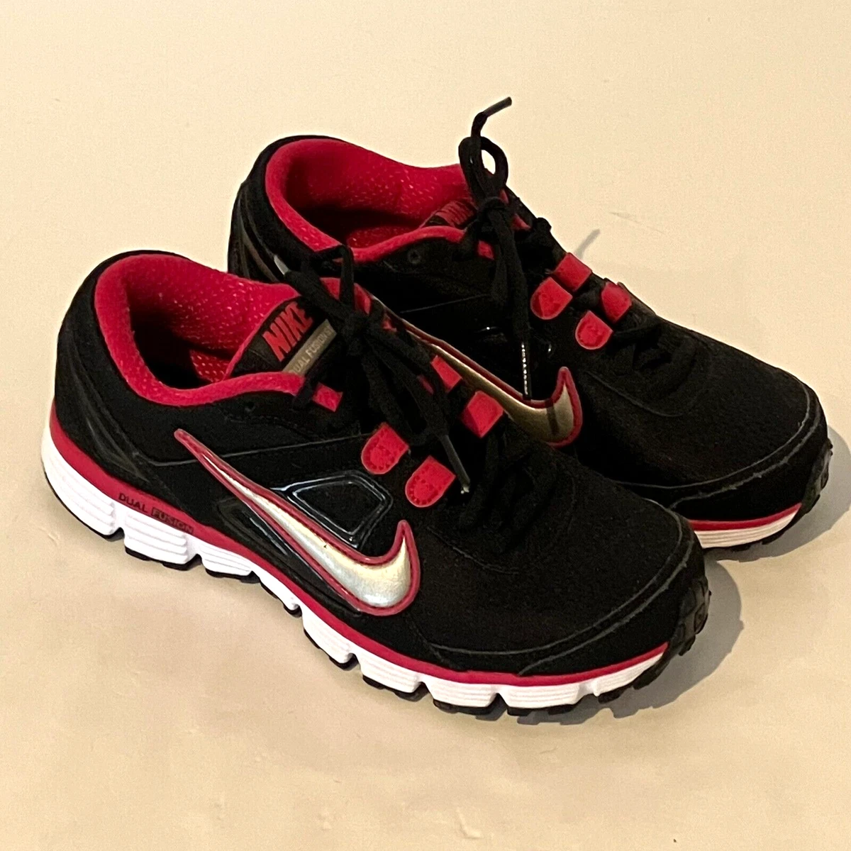 Nike dual shop fusion womens