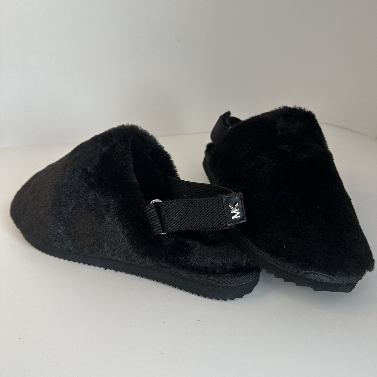 MICHAEL KORS Dixie Slippers Size 9M Black Faux Fur Ajustable Strap