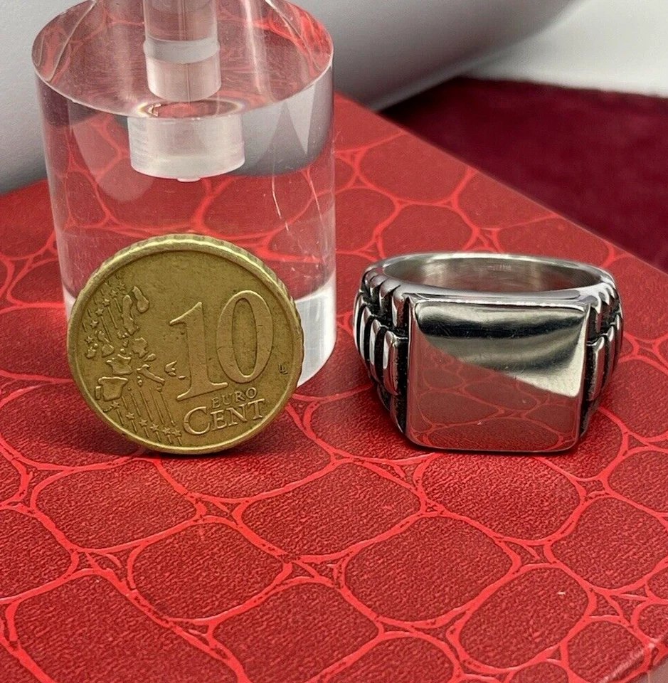 ANELLO COLORE ARGENTO SQUADRATO PERSONALIZZABILE CON INCISIONE ACCIAIO INOX UOMO - Immagine 3 di 4