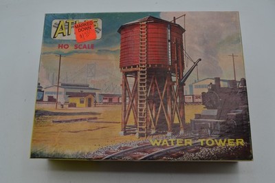 HO Scale Atlas 703 Water Tower Scenery