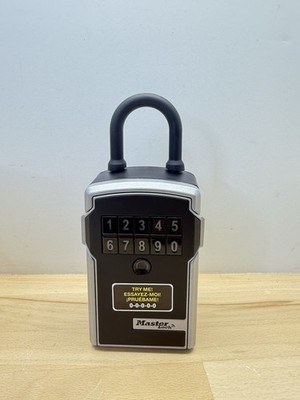 Master Lock 5440EC Bluetooth Portable Lock Box