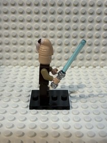 LEGO Star Wars Ki-Adi Mundi Minifigure with Lightsaber 75206