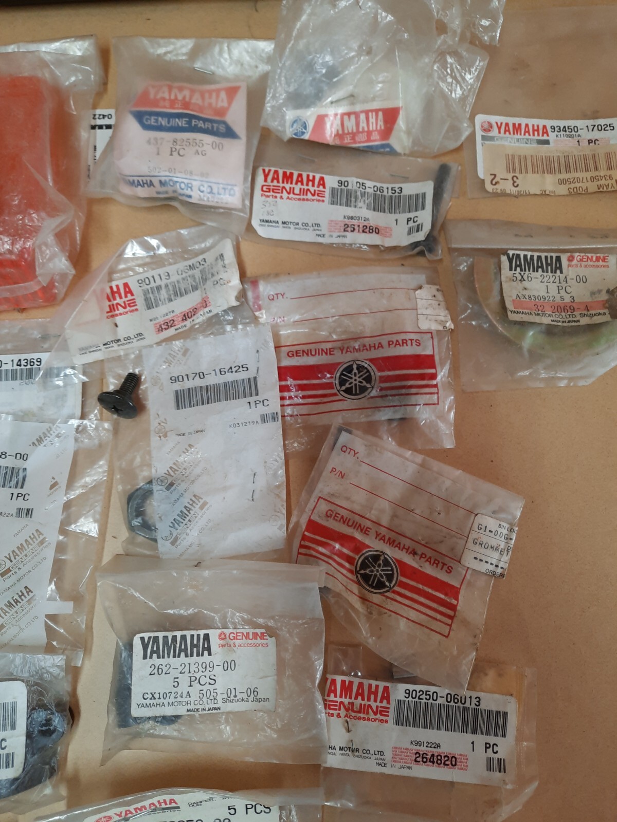 NOS N.O.S VINTAGE YAMAHA MOTORCYCLE PARTS LOT OF SMALLS 42 PIECE eBay