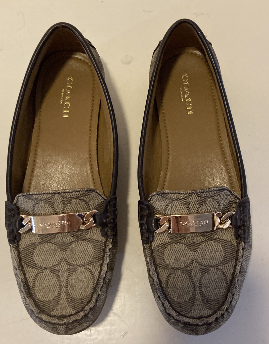 新品未使用　COACH ローファー ベージュ・ブラウン 2025年最新】COACH カラー：ベージュ系 ローファー・革靴の人気