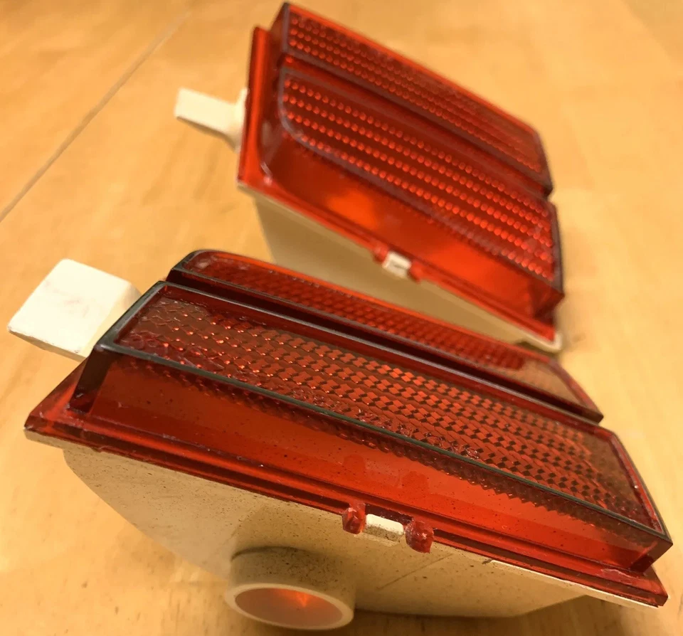 Luces marcadoras laterales traseras izquierda y derecha Chrysler Cordoba 1978-1979 78-79 OEM MOPAR Foto 4 de 4
