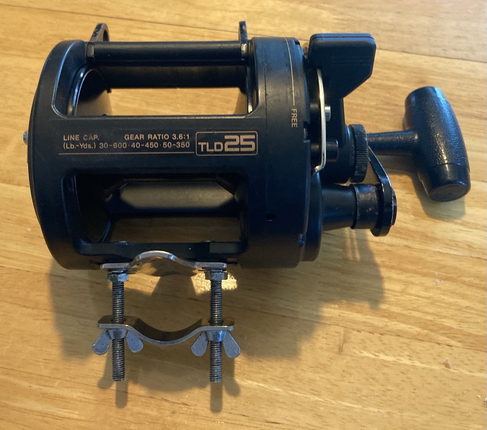 Shimano TLD 25 Lever Drag Fishing Reel Graphite Saltwater Ba