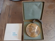Médaille Charles de Gaulle pla…