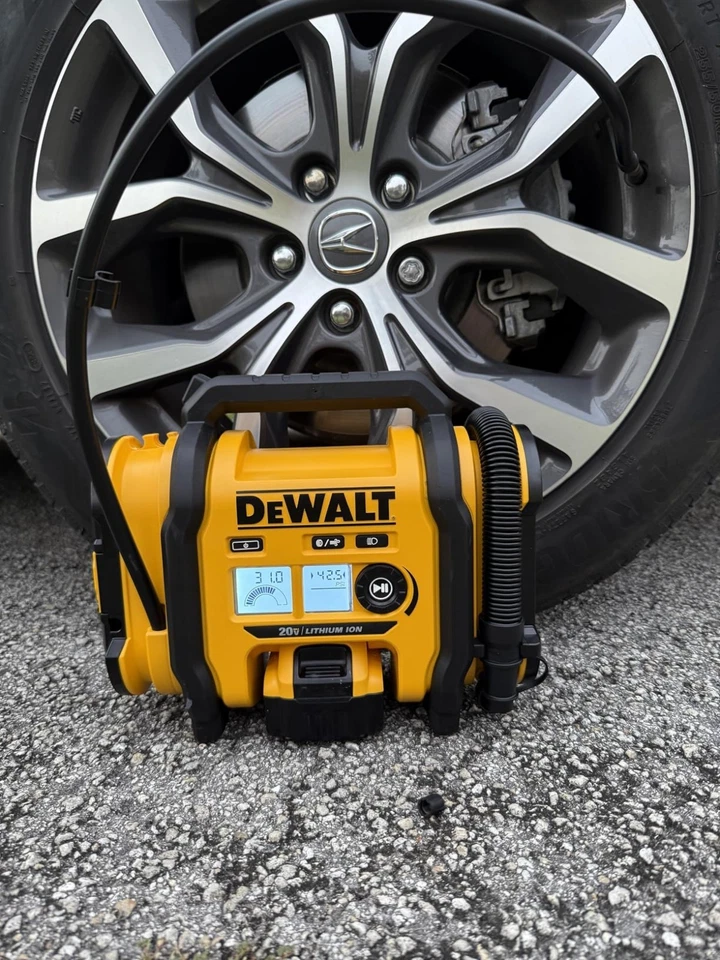 Inflador de Neumáticos DEWALT Compresor de Aire Portátil 20V MAX Apagado Automático Foto 4 de 4