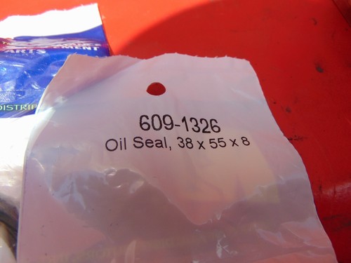 601-7805 Oil Filter 603-2807 carb kit 609-1326 seal kit 608-1033 diff kit bndl - Picture 9 of 12