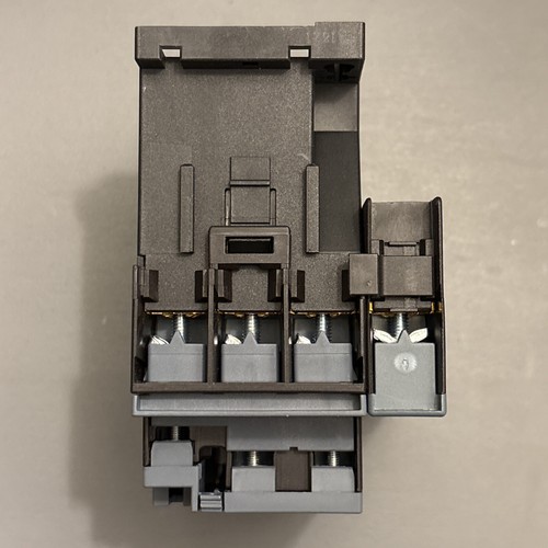 SIEMENS SIRIUS 3RT2325-1AM20 Magnetic Contactor AC1 35A 208V 50/60HZ 3RT2325 - Picture 9 of 11