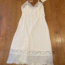 Vintage ARISTOCRAFT Pink Nylon Crystal Pleat  Lace Slip Pin-Up Bridal Sz 34 NWT