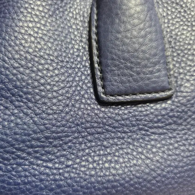 Prada BN2671 2-Way Shoulder Bag - Authentic & Excellent Condition thumbnail 9