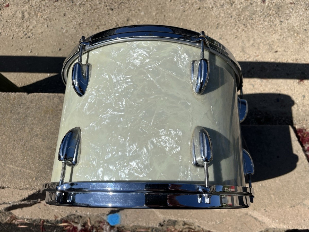 Beautiful 1965 Slingerland 9x13 WMP Tom Drum. Bright Sharp Color