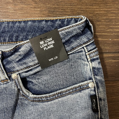 Silver Jeans Women 31x31 Blue Be Low Rise Flare Boot Cut Medium Wash Indigo NWT - Picture 3 of 13