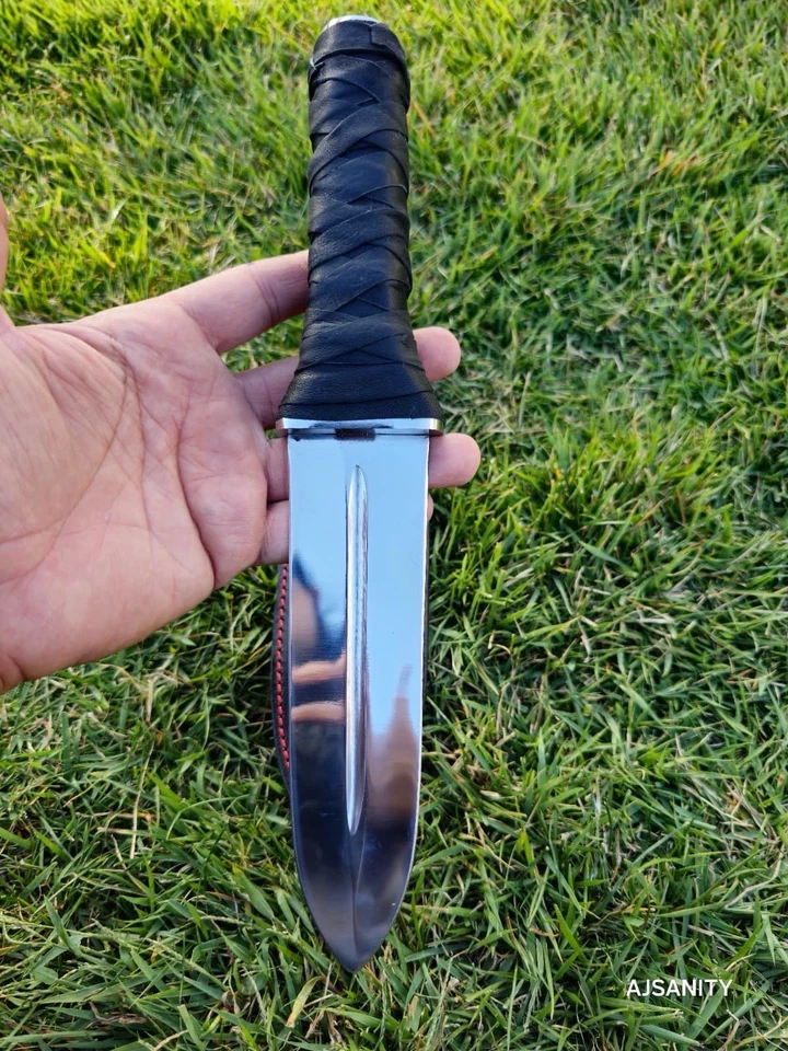 Vintage handmade High Carbon double edge dagger knife Collectible - Image 3 of 4