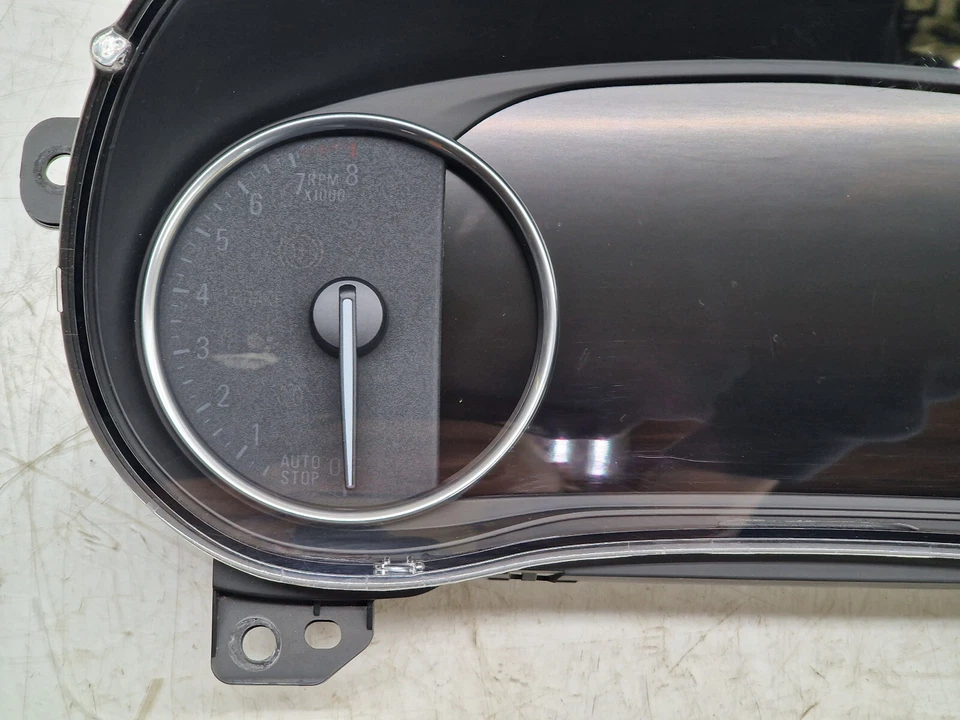 2020-2021 Buick Enclave OEM Speedometer Instrument Gauge Cluster 84924937 - Image 3 of 4