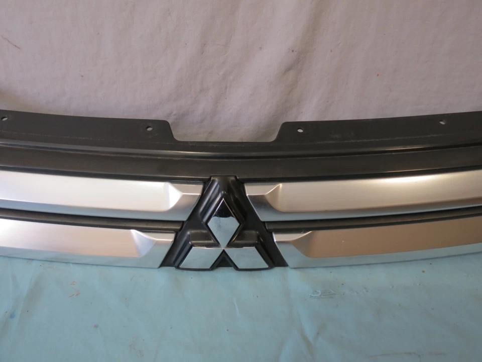 ✅ 14-15 Mitsubishi Outlander PHEV передняя верхняя решетка радиатора решетка сетка OEM - Изображение 3 из 4