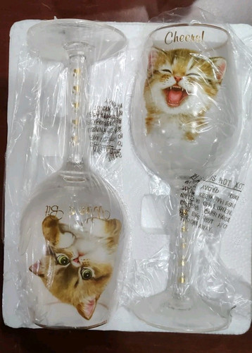 Bradford Exchange 2 Sassy Cat Wine Glass Cheers & Wine A Bit - Picture 1 of 4