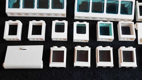 LEGO Windows Slope White Pieces 4 Pane Blue Bundle Lot 89648c02 89648 89649 - Picture 4 of 6