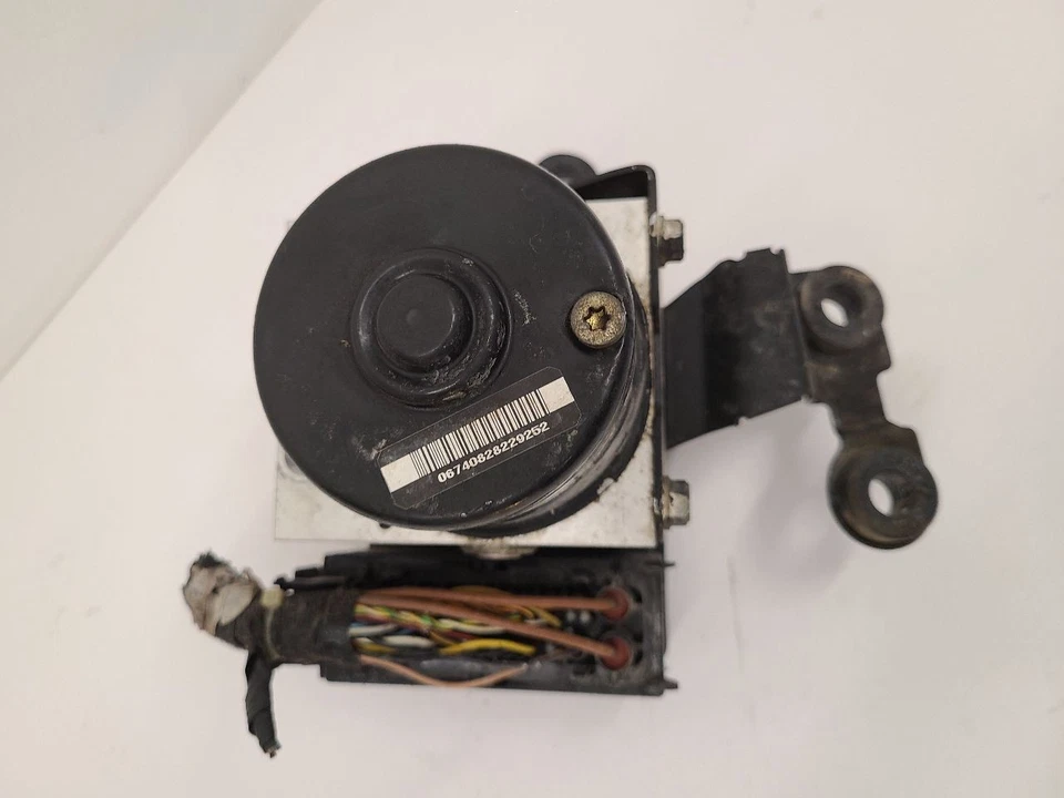 06-10 VOLKSWAGEN BEETLE Anti-Lock Brake Part Assembly 1J0614517M  - Image 2 of 4