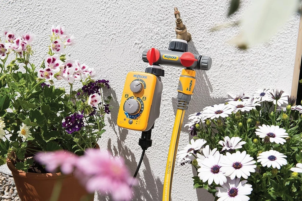 Hozelock 2 Way Tap Connector Hose Splitter for Outdoor Garden Taps - Image 3 of 3