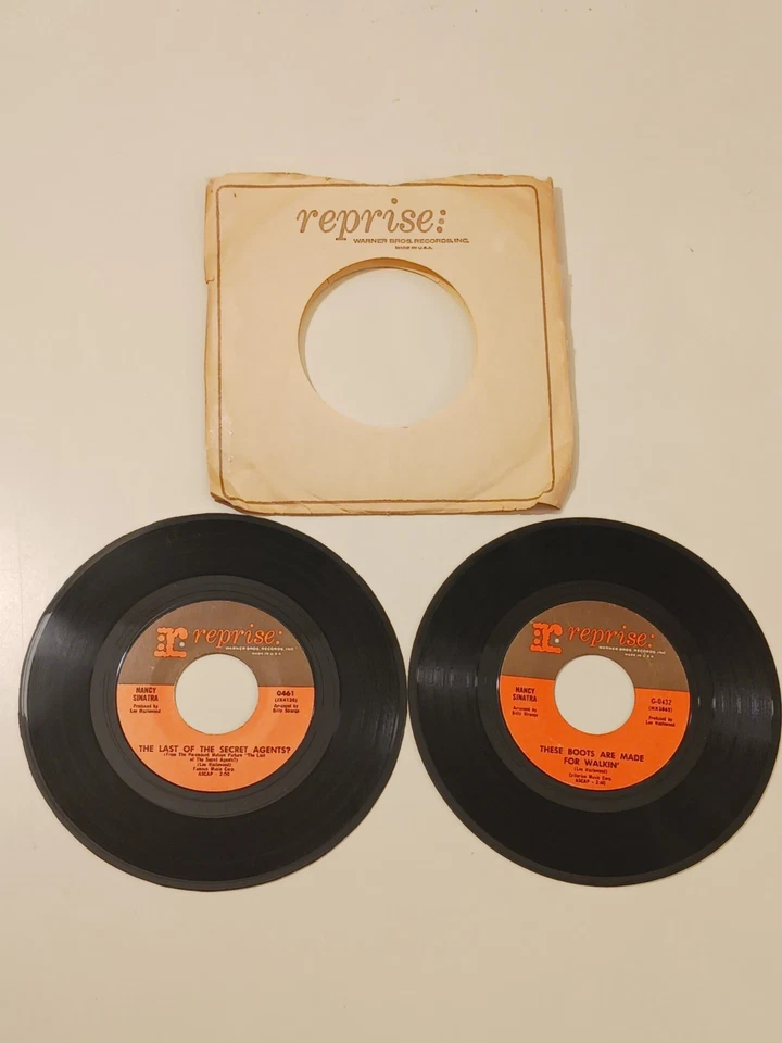 Lot 2x Nancy Sinatra These Boots Are Made For Walking & Darlin Secret Agents 45 - Image 2 of 4