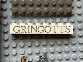 Lego Harry Potter 4714 Gringott&rsquo;s Bank Replacement Parts Tile Brick Money Bag
