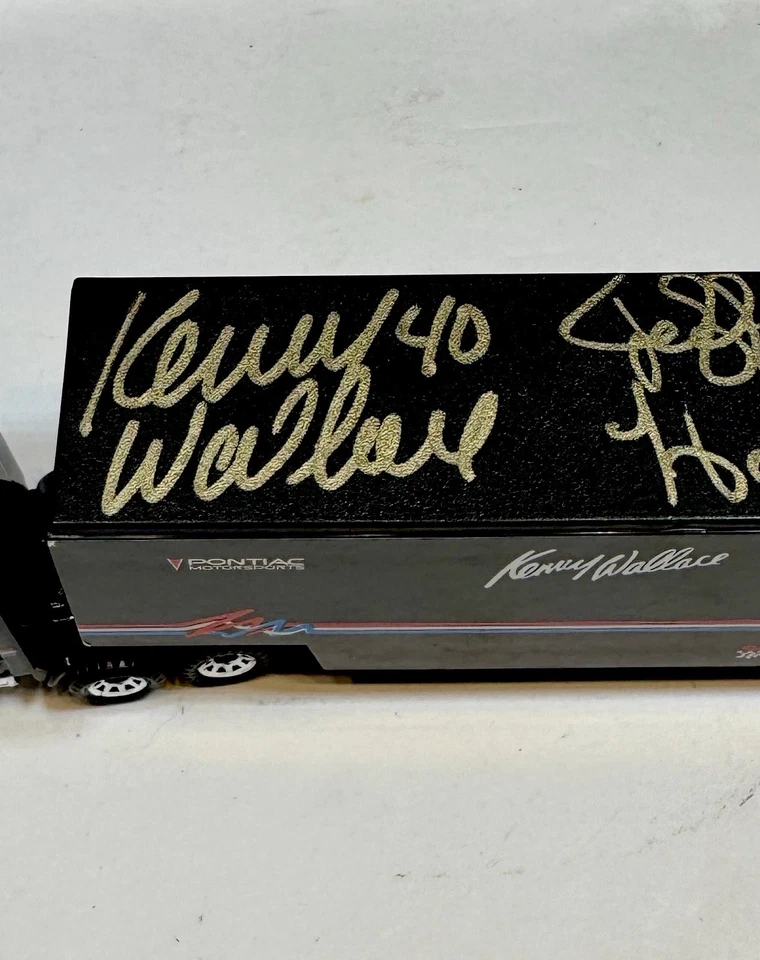 Camión diecast Matchbox firmado con autógrafo de NASCAR #40 Kenny Wallace y Jeff Hammond Foto 3 de 4