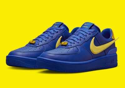 NIKE AMBUSH ブルー/イエロー スニーカー 中古・古着通販】NIKE (ナイキ) AMBUSH (アンブッシュ