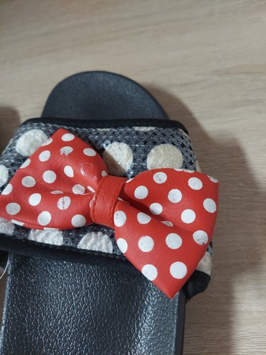 Sandali Disney Parks Minnie Mouse a pois paillettes fiocco nero rosso bianco taglia 7 - Foto 4 di 7