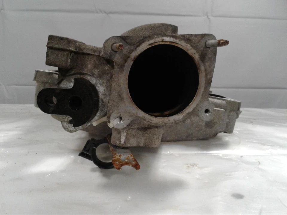 Used Upper Engine Intake Manifold fits: 2004 Chevrolet Malibu 3.5L upper Upper G Foto 3 de 4