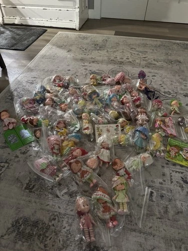 Huge Lot of Vintage American Greetings 1979 1984 Strawberry Shortcake Dolls